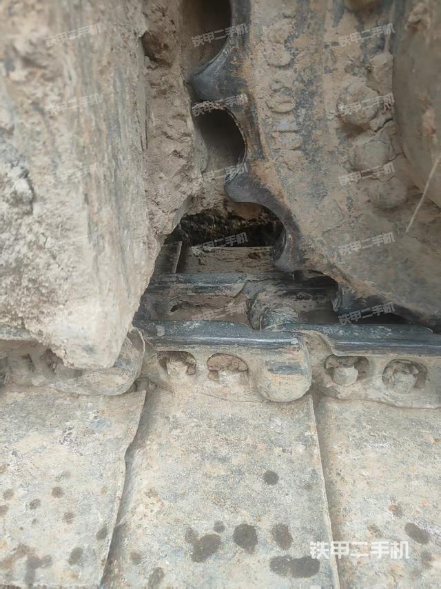 單側(cè)履帶整體（整機(jī)外觀）