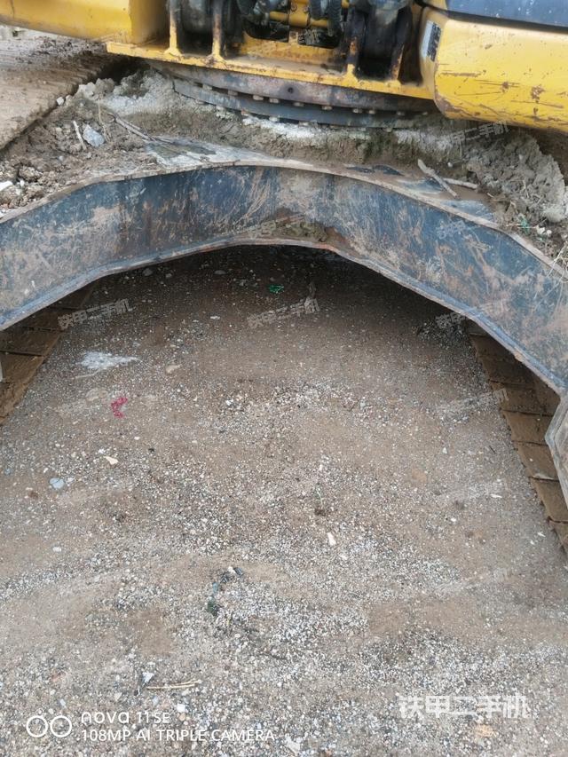 转盘和下车架正前（工作和回转装置）