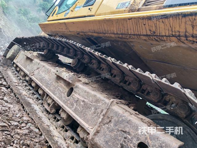 右側履帶整體（行走機構）