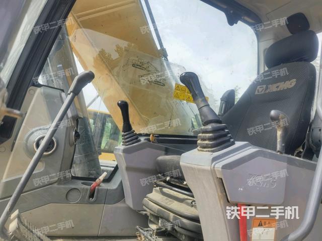 駕駛室整體（整機(jī)外觀）