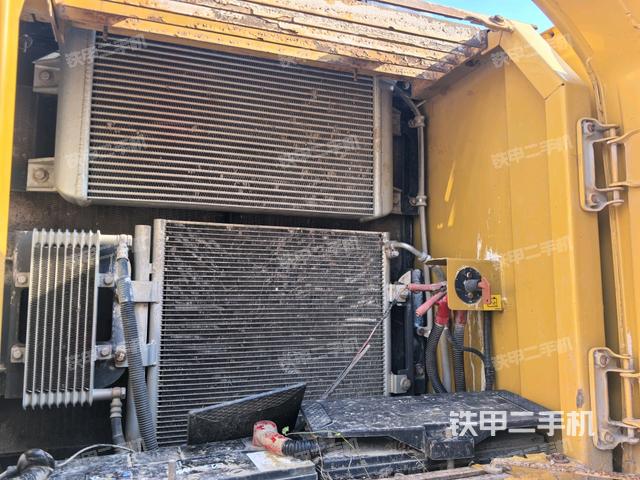 散熱器正面（大件艙室）