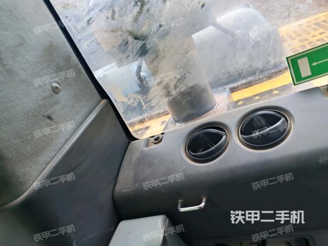 駕駛室左前45度（駕駛室部分）