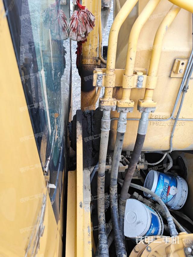 大臂背部俯視（工作和回轉(zhuǎn)裝置）