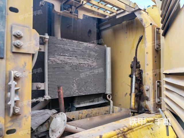 散熱器正面（大件艙室）