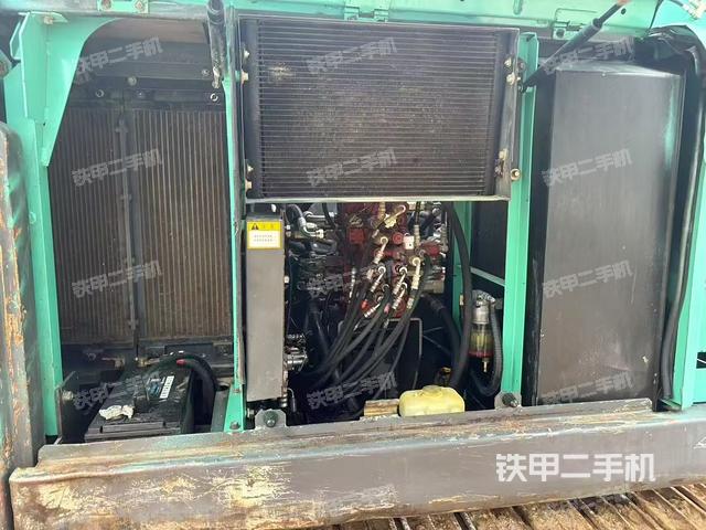 驾驶室顶部（整机外观）