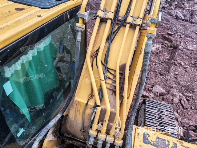 大臂背部俯視（工作和回轉裝置）