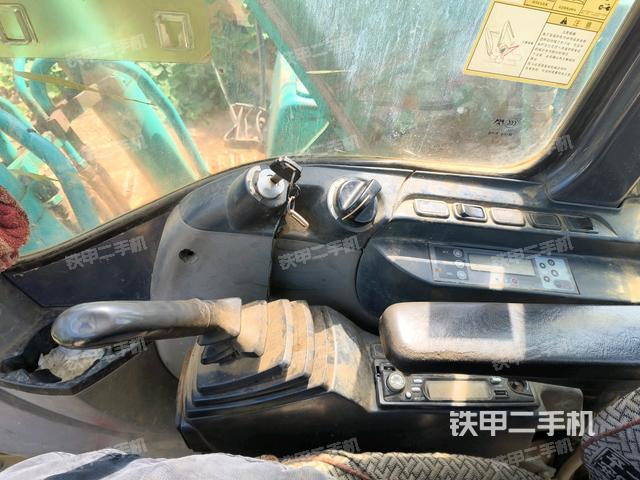 座椅左側(cè)控制臺(tái)/音響/含左手柄（駕駛室部分）