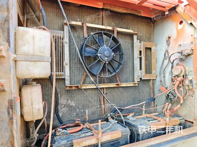 散熱器正面（大件艙室）