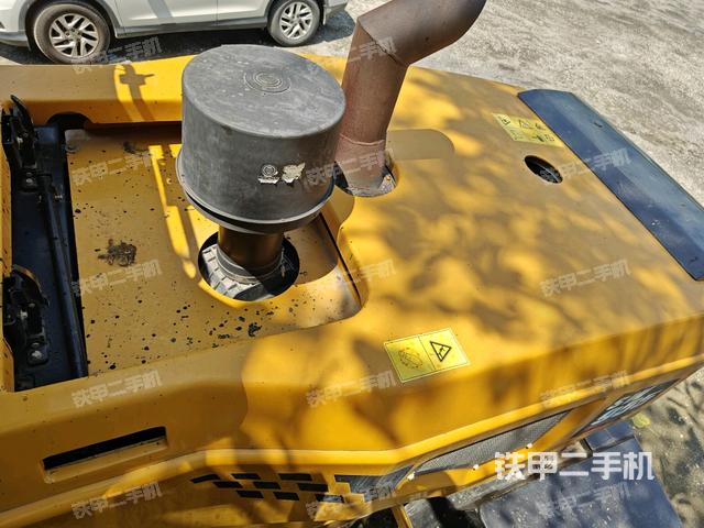 駕駛室正側(cè)（駕駛室部分）