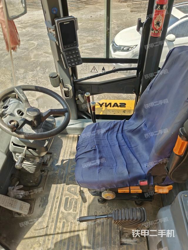 后窗玻璃角標(biāo) （駕駛室部分）