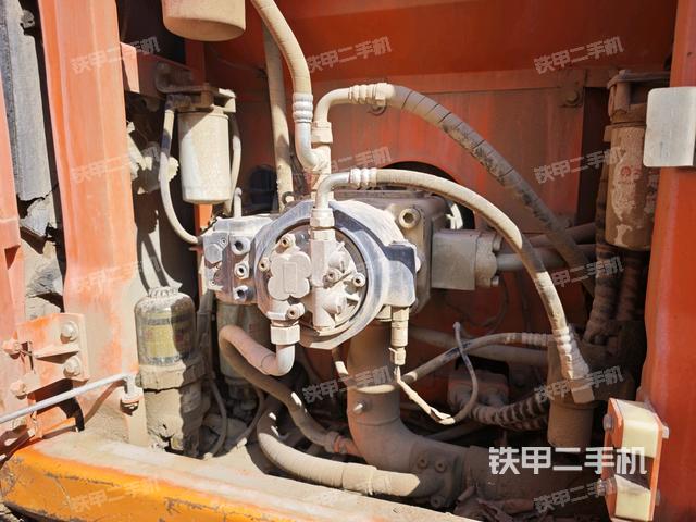 液壓泵斜45?左（大件艙室）