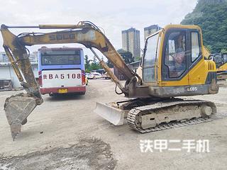 山东临工LG660挖掘机实拍图片