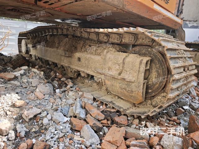 右驅(qū)動(dòng)輪（行走機(jī)構(gòu)）