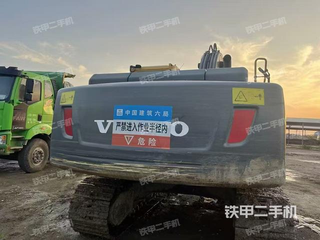 駕駛室頂部（整機(jī)外觀）