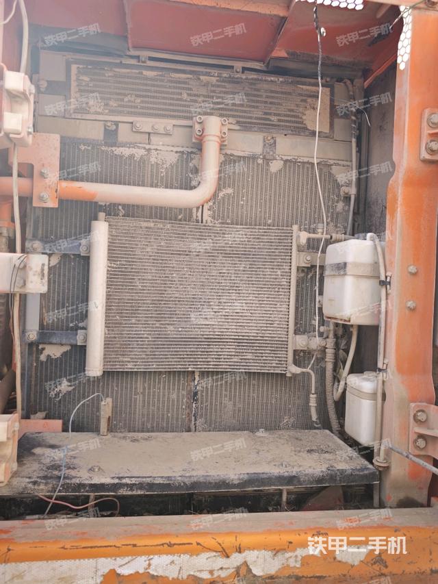 散熱器正面（大件艙室）