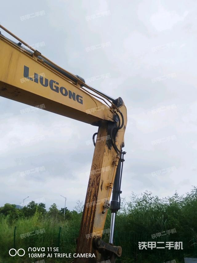 小臂整体左后（工作和回转装置）