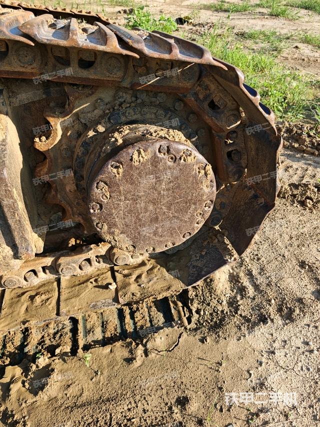 左驅(qū)動(dòng)輪（行走機(jī)構(gòu)）