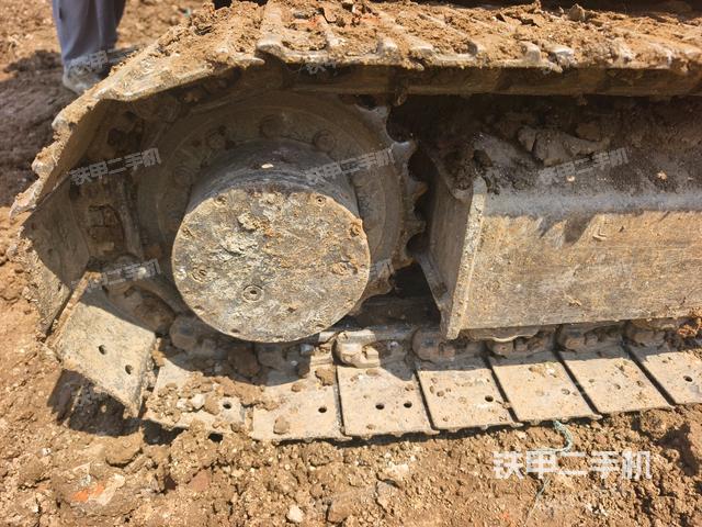 右驱动轮（行走机构）