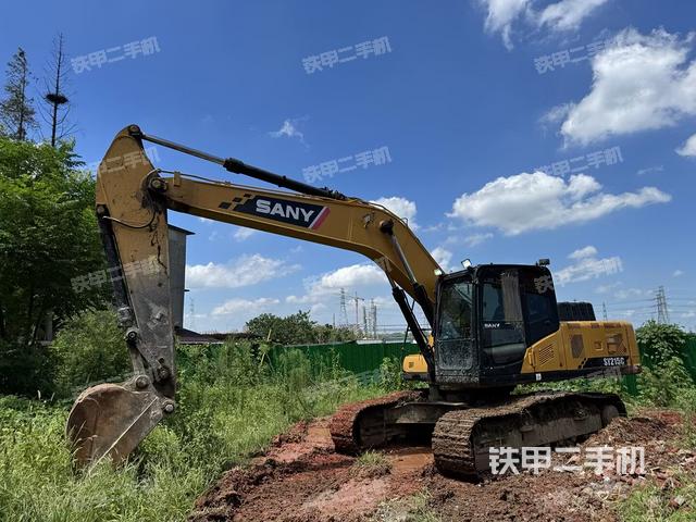 三一重工SY215C挖掘機(jī)