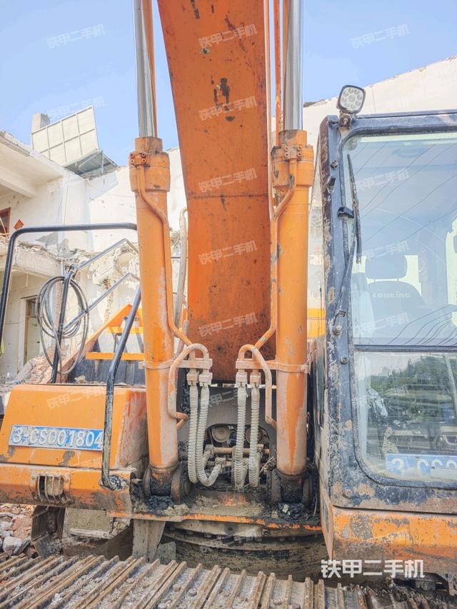 大臂油缸整體?豎拍（工作和回轉(zhuǎn)裝置）