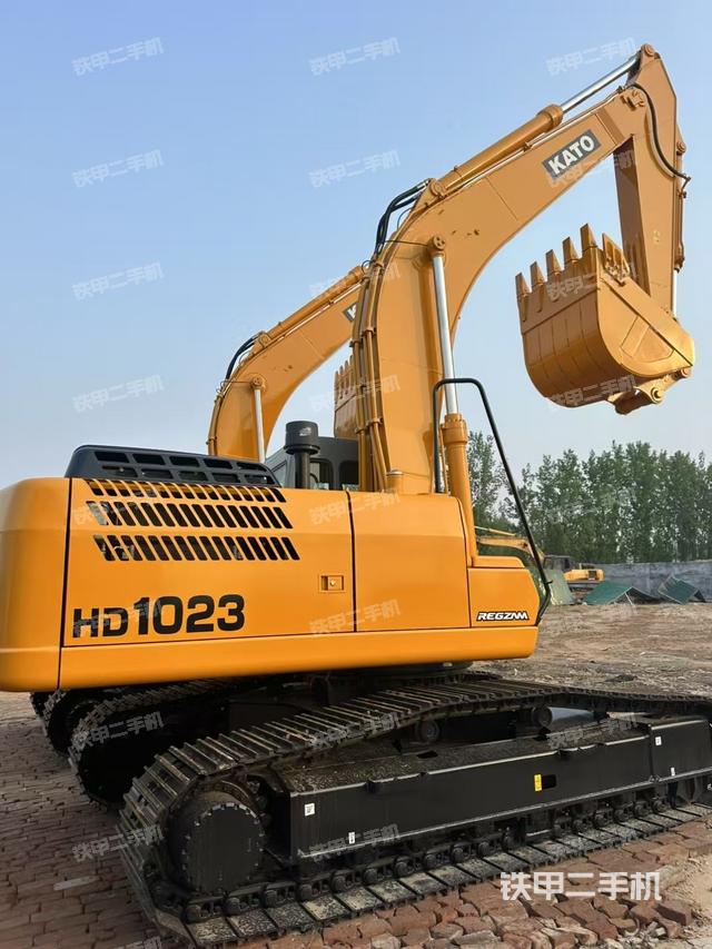 整机右后45°(整机外观) 整机右后45°(整机外观)