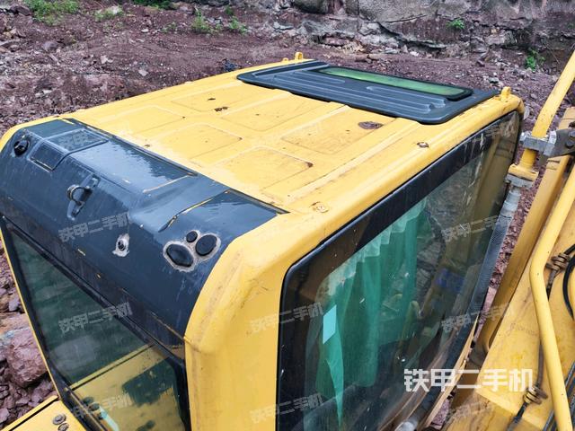 駕駛室頂部俯視（上車部件）