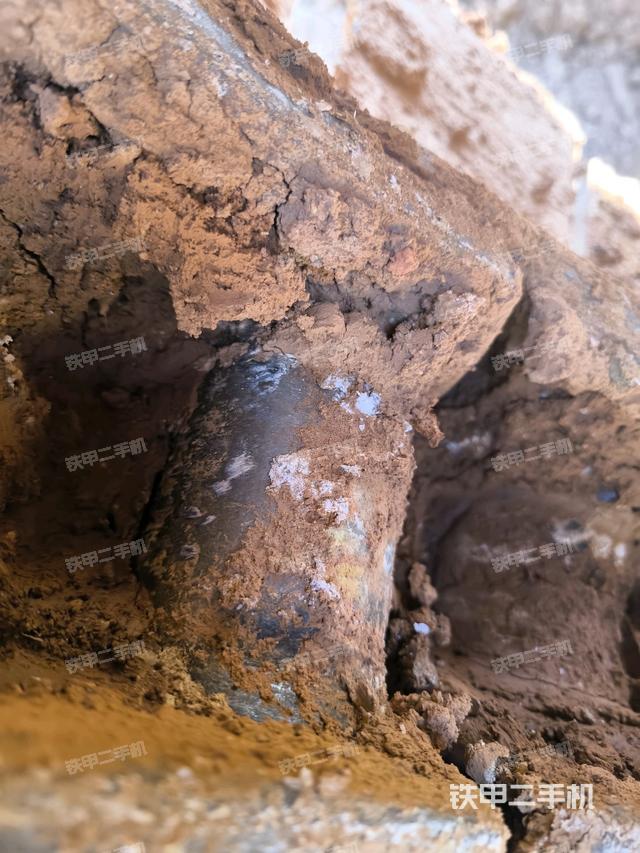 左驅(qū)動(dòng)輪（行走機(jī)構(gòu)）