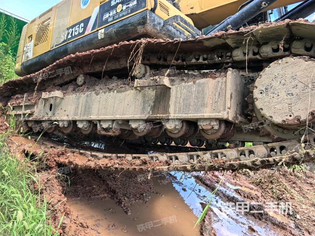 左侧履带整体 （行走机构）