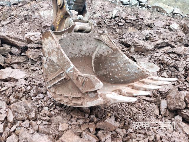 大臂油缸整體?豎拍（工作和回轉裝置）