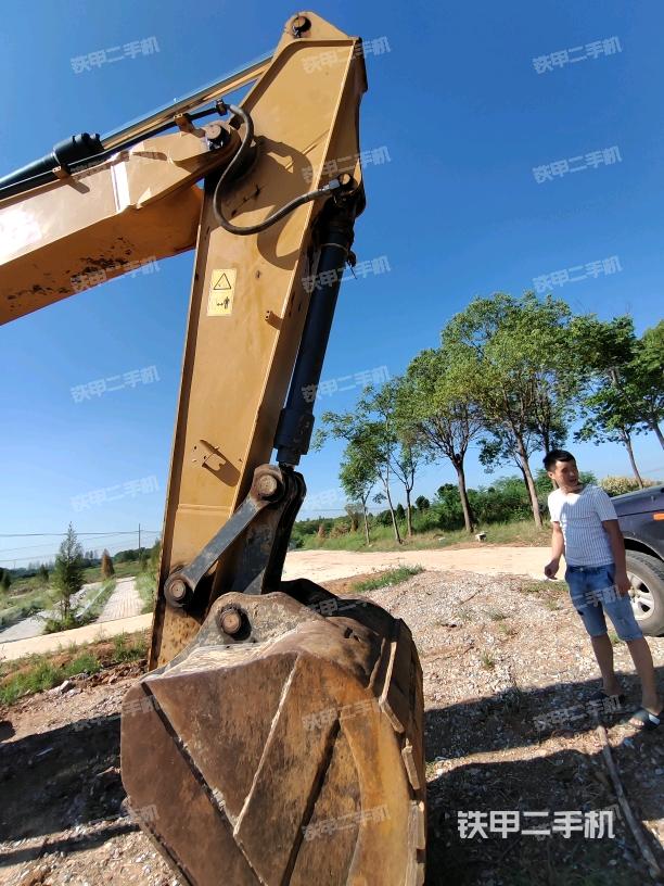 小臂整体左后（工作和回转装置）