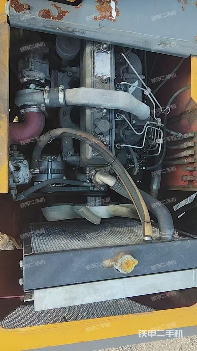 發(fā)動機整體俯視(整機外觀) 發(fā)動機整體俯視(整機外觀)