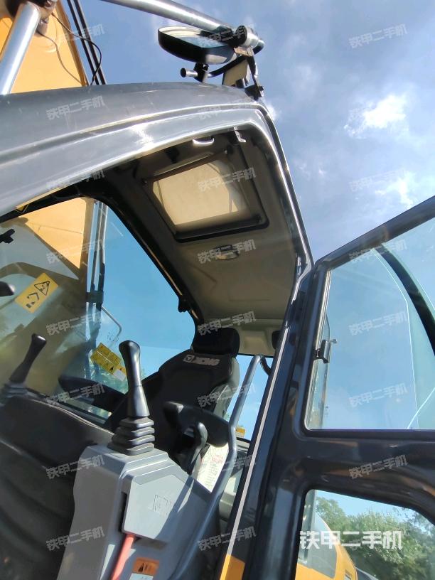 頂棚整體（駕駛室部分）