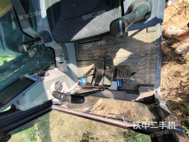 右側(cè)玻璃角標（駕駛室部分）