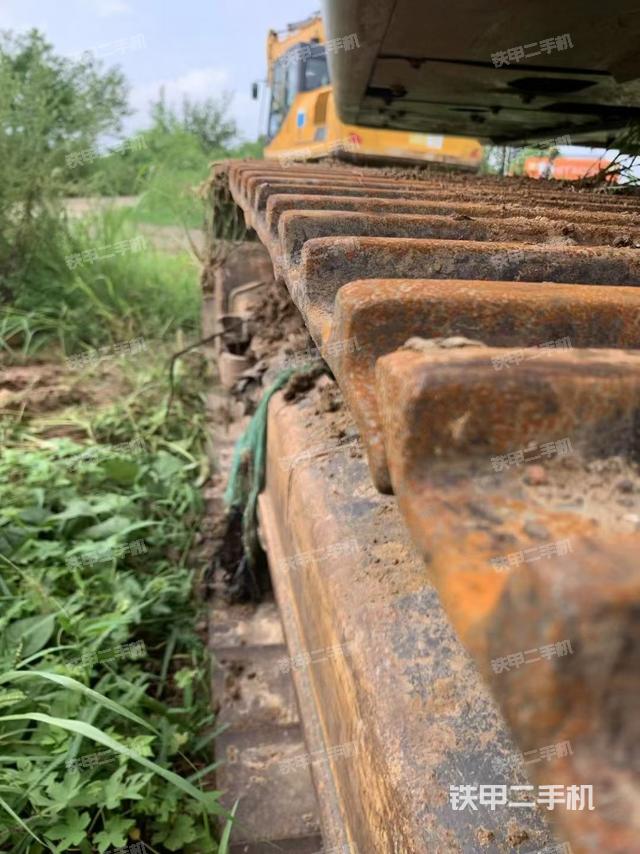 單側(cè)履帶整體（整機(jī)外觀）