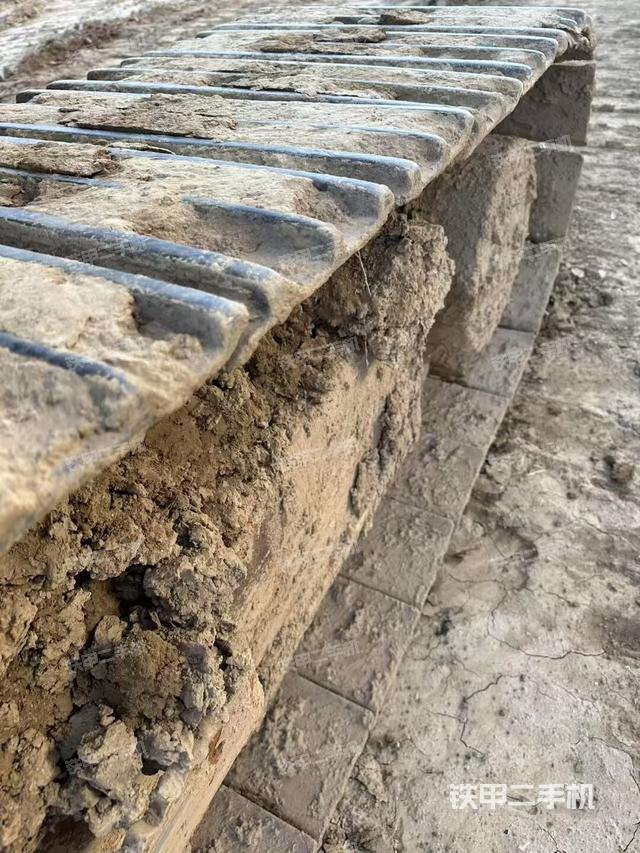 單側履帶整體（整機外觀）