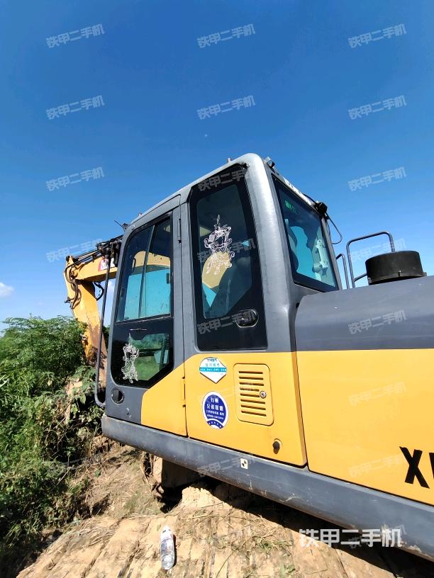 駕駛室正側(cè)（駕駛室部分）