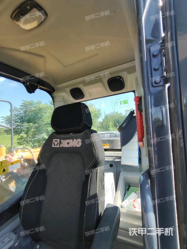 后窗玻璃角標（駕駛室部分）