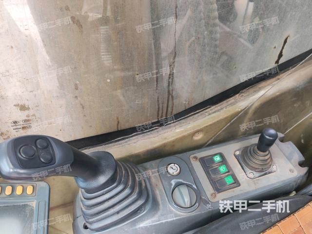 驾驶室内部（驾驶室/操作室）