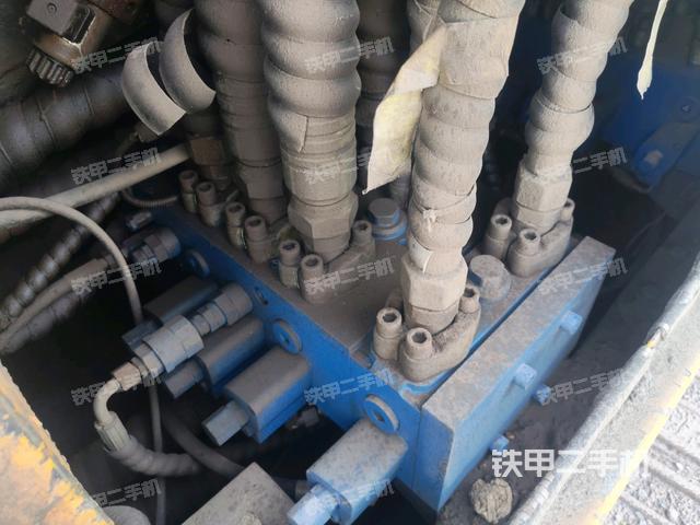 工作装置2（工作装置）