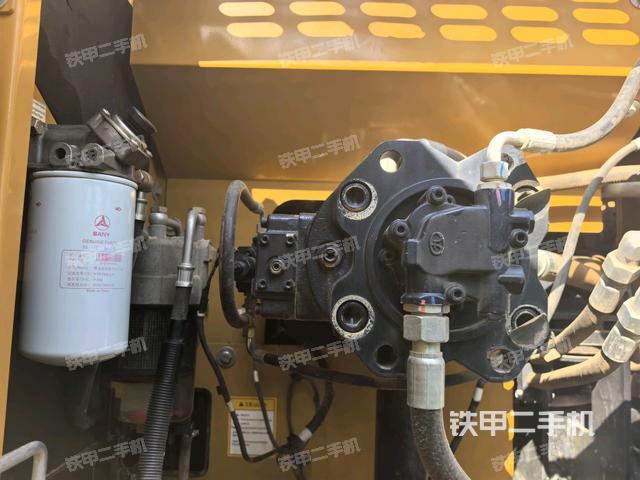 液压泵斜45 左（大件舱室）