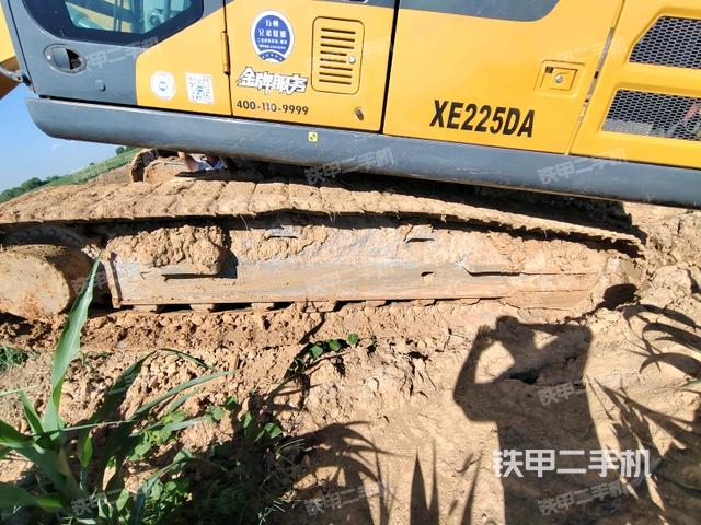 右侧行走马达盖板（行走机构）