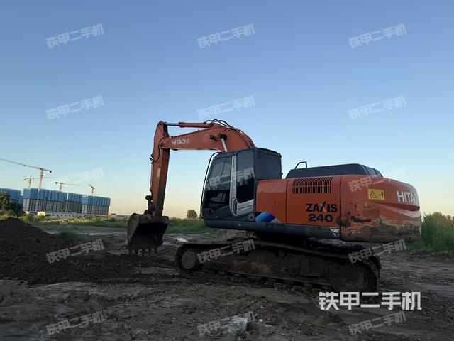 日立ZX240-3進(jìn)口挖掘機(jī)