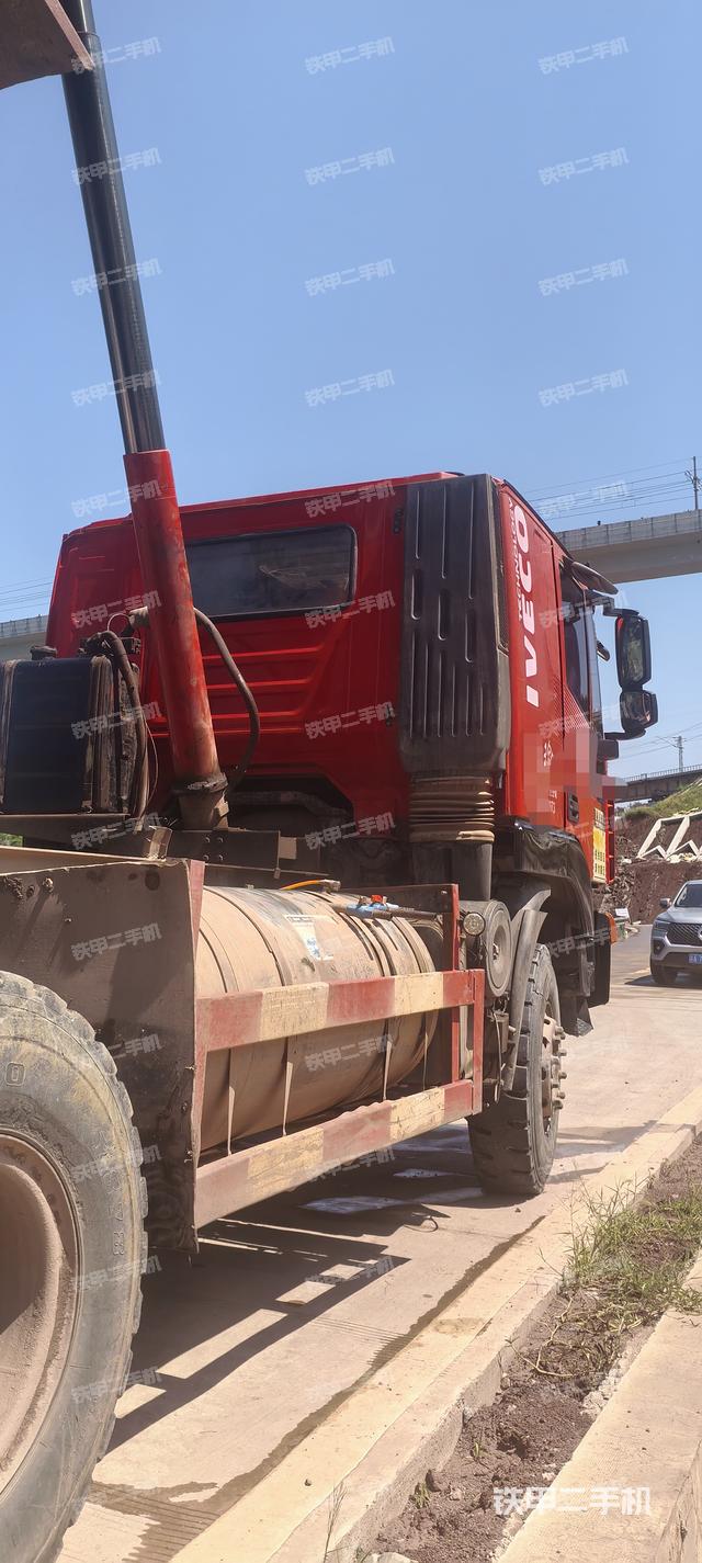 整機(jī)右側(cè)(設(shè)備外觀及核心部件) 整機(jī)右側(cè)(設(shè)備外觀及核心部件)