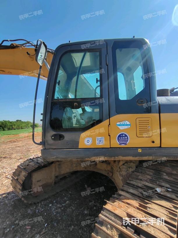 驾驶室正侧（驾驶室部分）