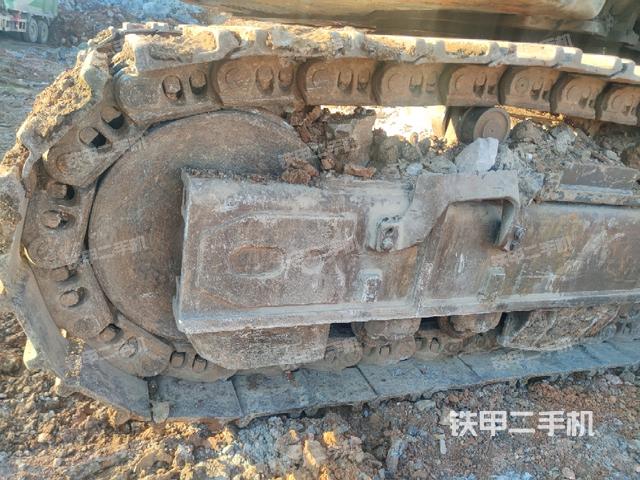 左側(cè)行走馬達蓋板（行走機構(gòu)）