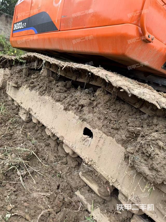 单侧履带整体（整机外观）