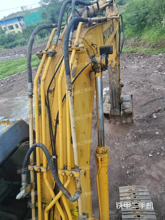 大臂背部俯视（工作和回转装置）