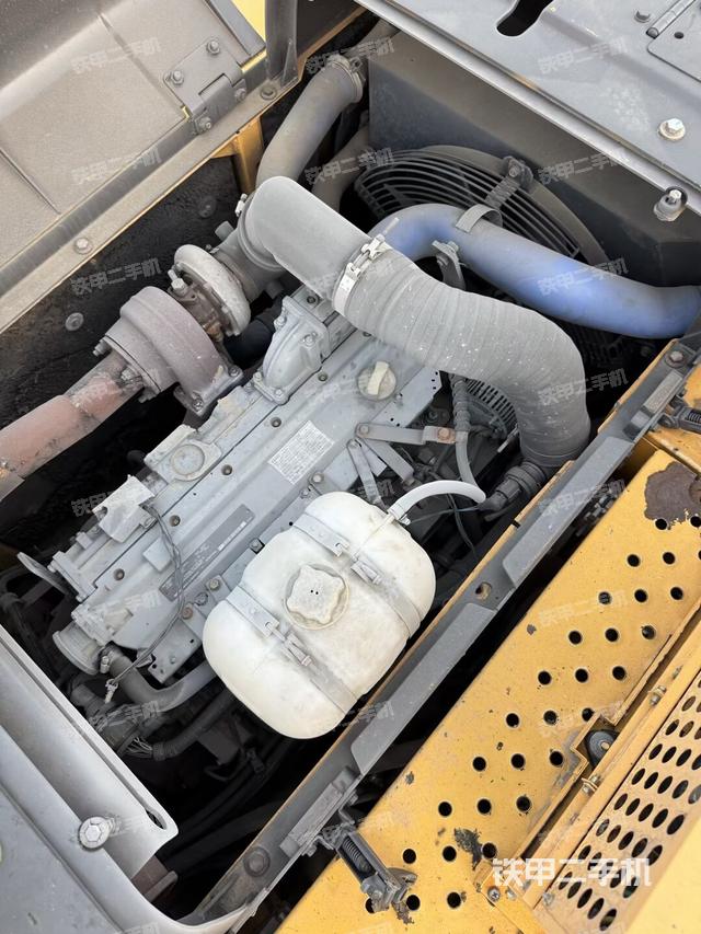 發(fā)動機整體俯視（整機外觀）