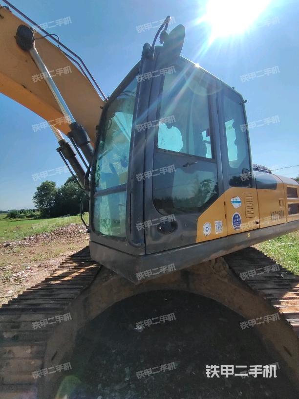 驾驶室左前45度（驾驶室部分）