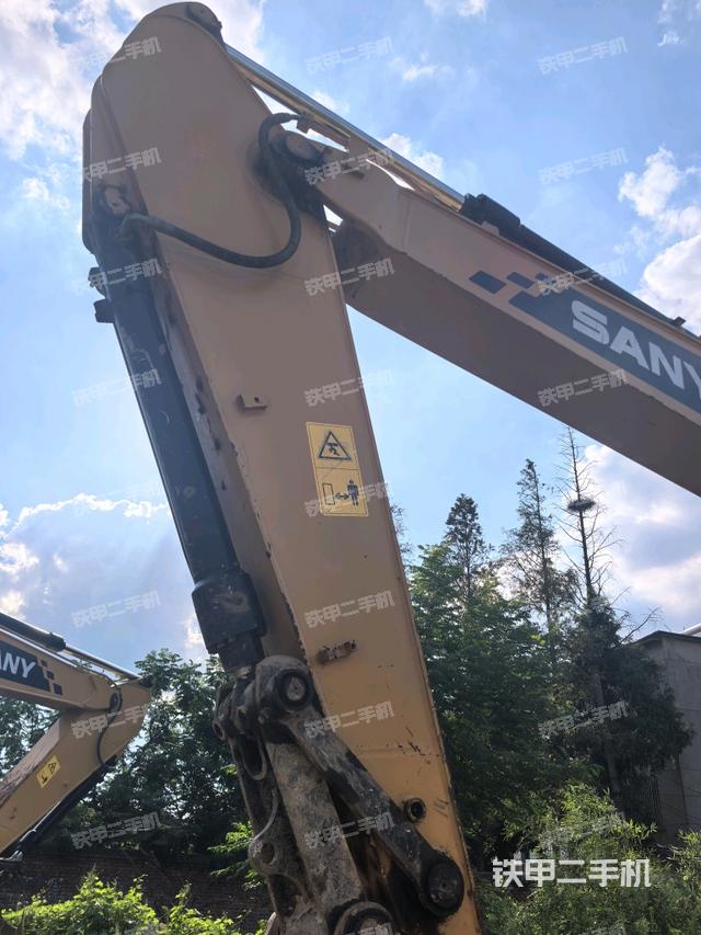 小臂整体左后（工作和回转装置）